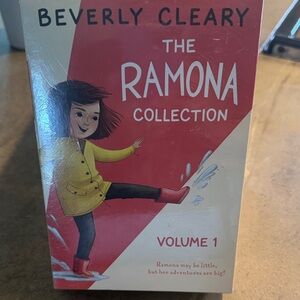 The Ramona Collection Volume 1 Book Set. Never been opened